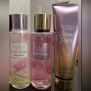 Victoria Secret velvet petals set